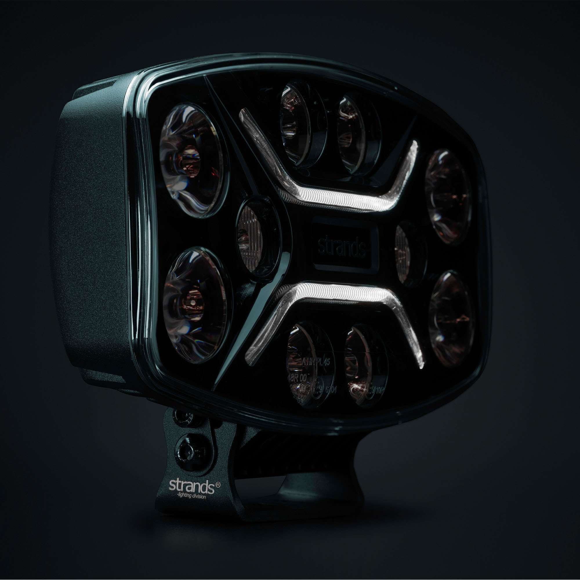 Strands DARK KNIGHT INSANE DRIVING LIGHT OVAL