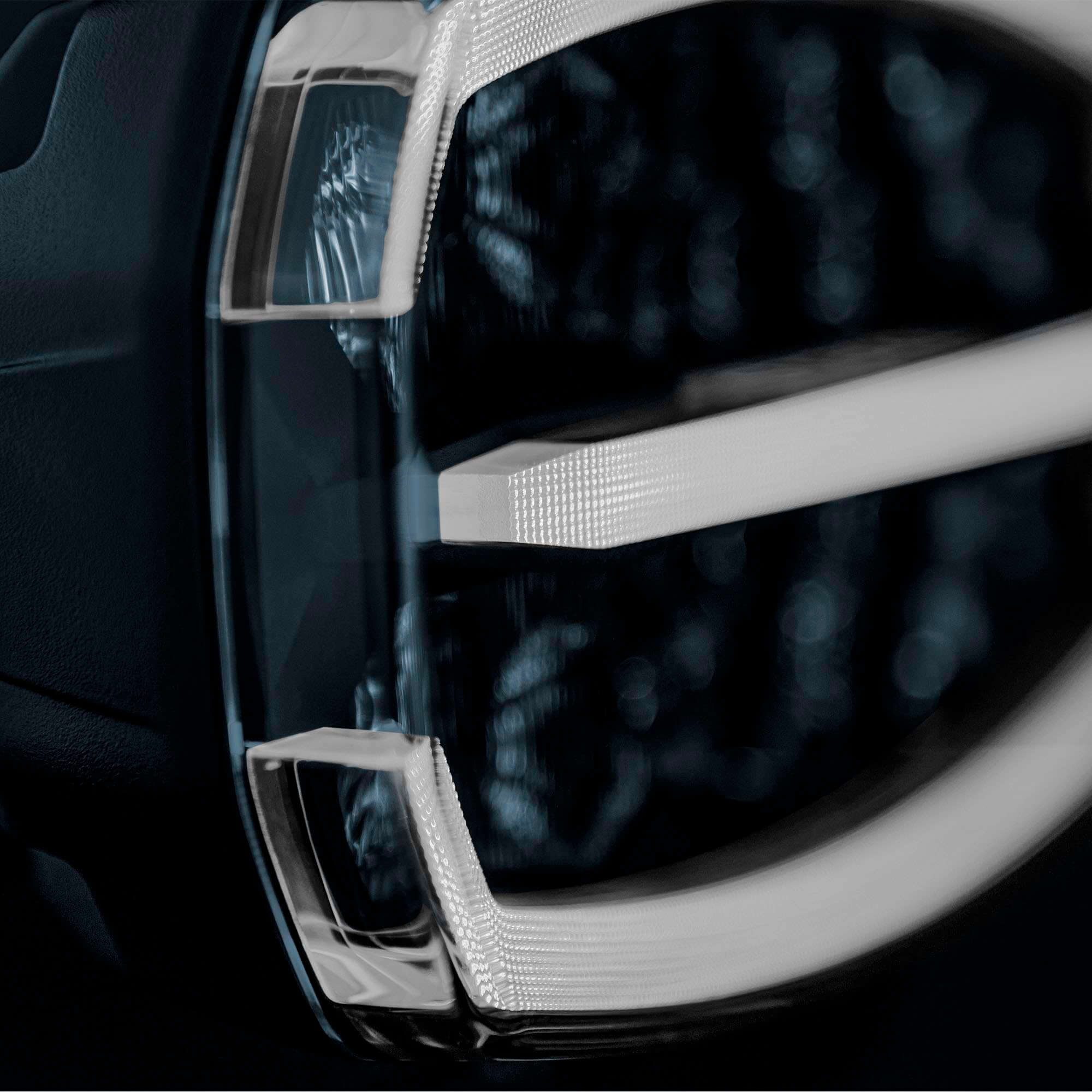 Strands FIREFLY ONE DRIVING LIGHT OVAL