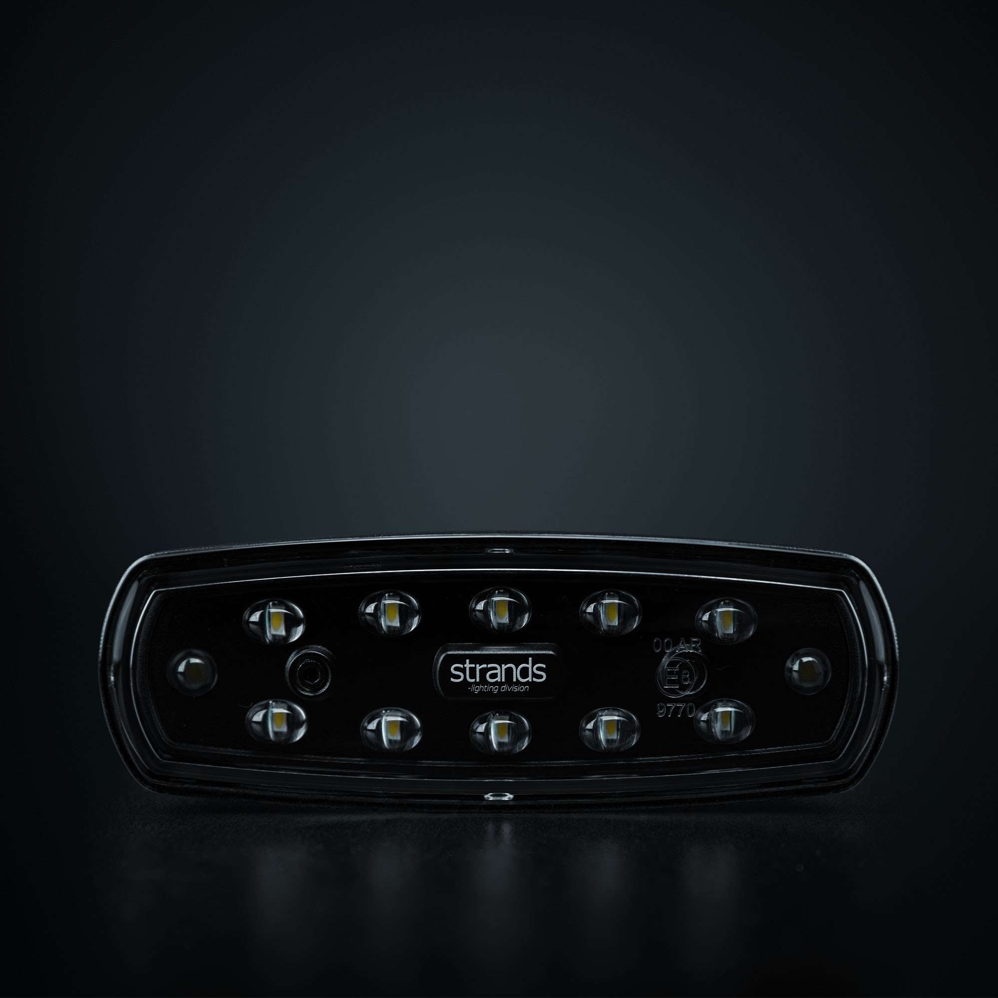 Strands NUUK E-LINE BLACK R 13W