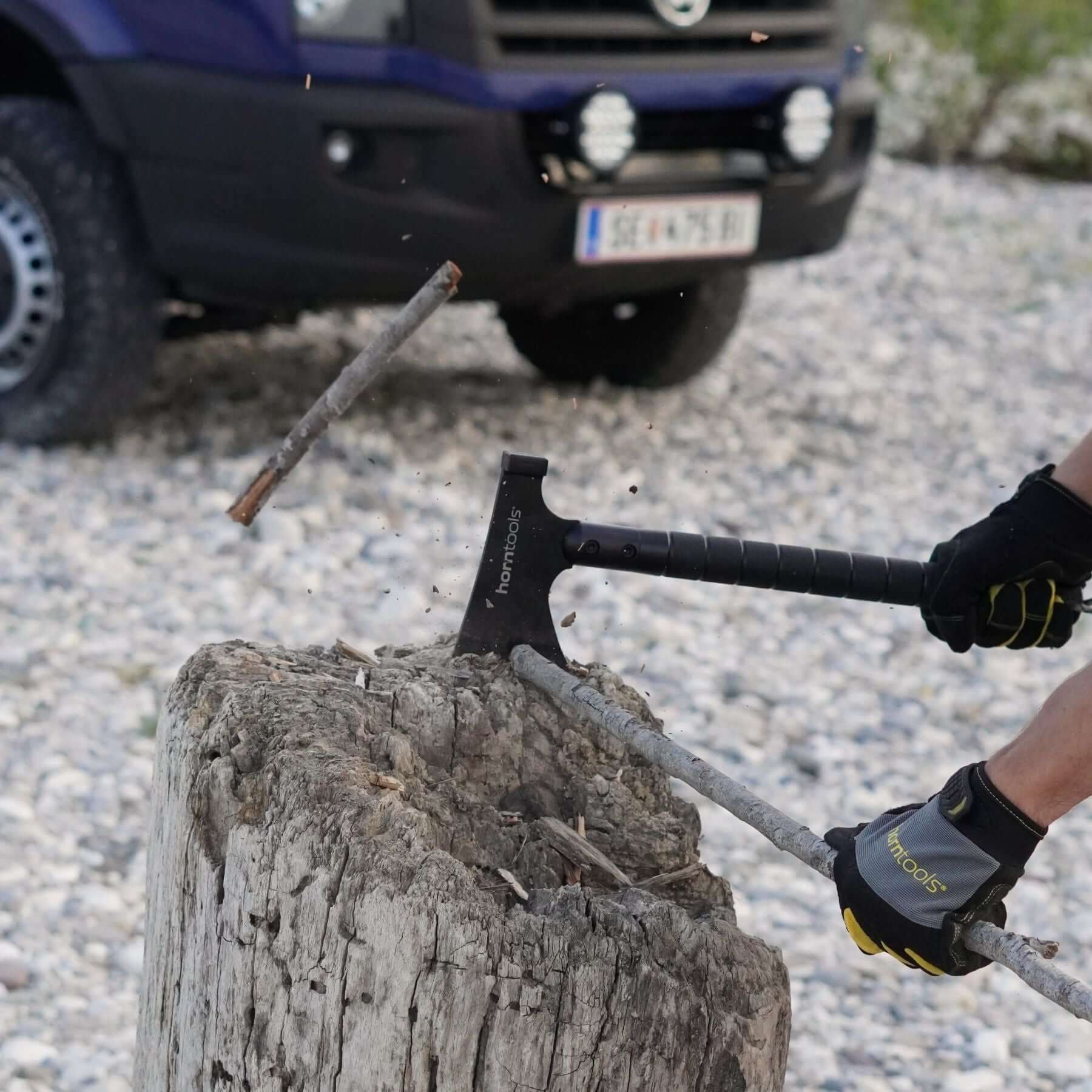 Outdoor Axt Survivor